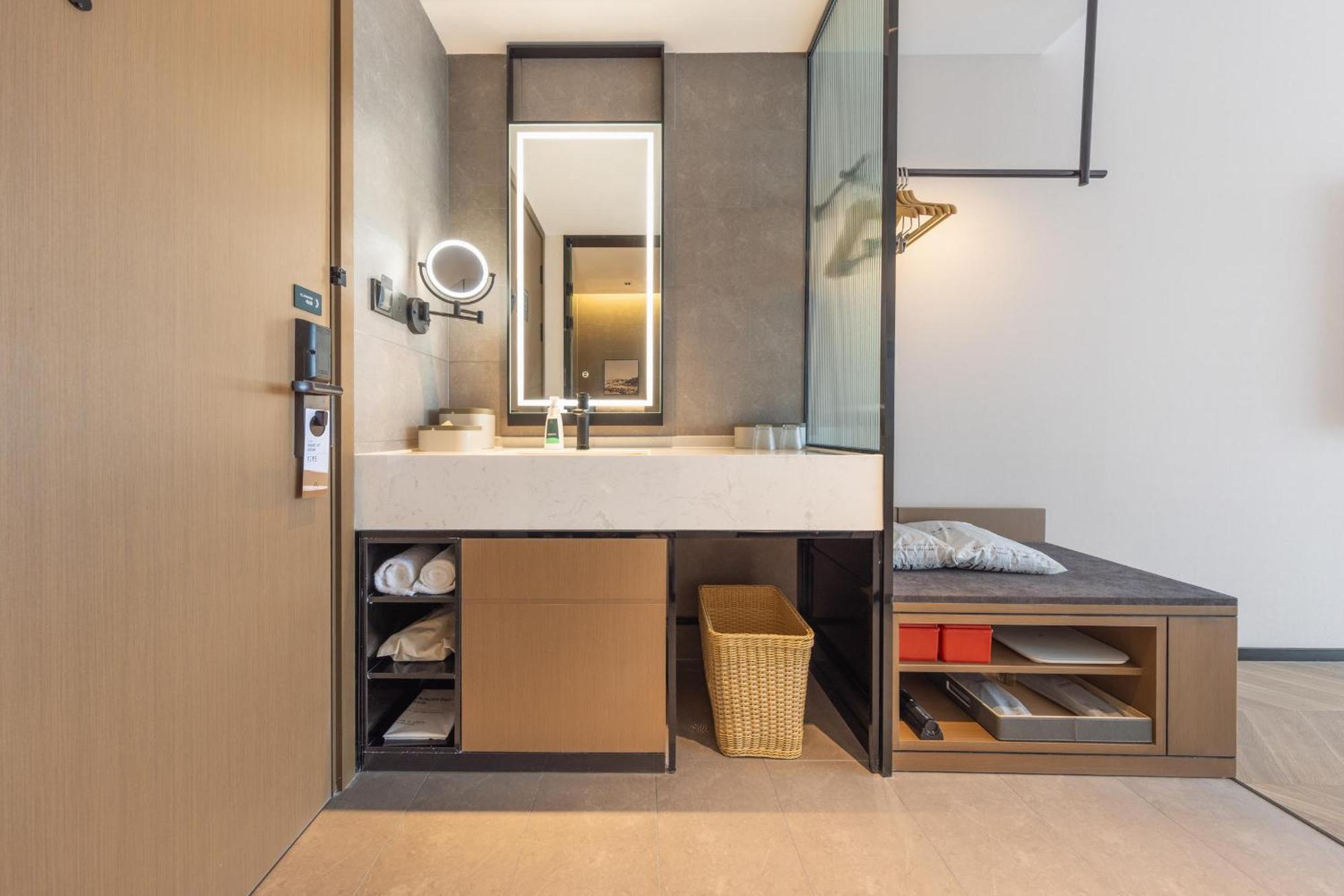 Atour Hotel Wuhan Chuhe Han Street Hongshan Plaza Exterior foto